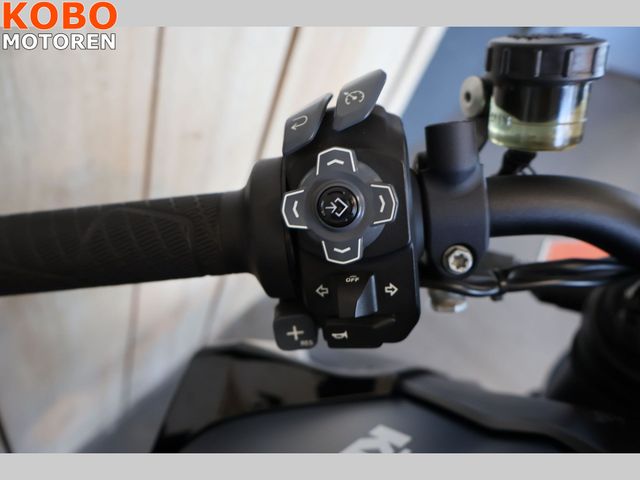 ktm - 1290-super-duke-r-evo