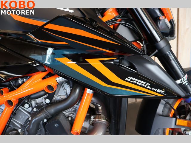 ktm - 1290-super-duke-r-evo