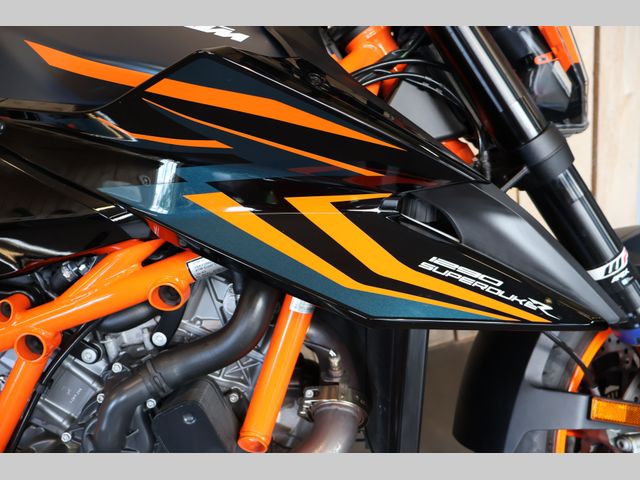ktm - 1290-super-duke-r-evo