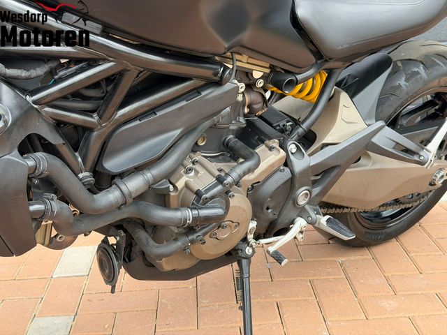 ducati - monster-821-dark
