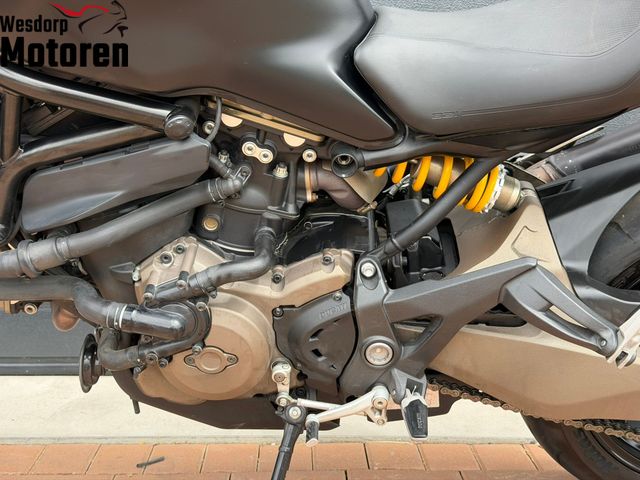 ducati - monster-821-dark
