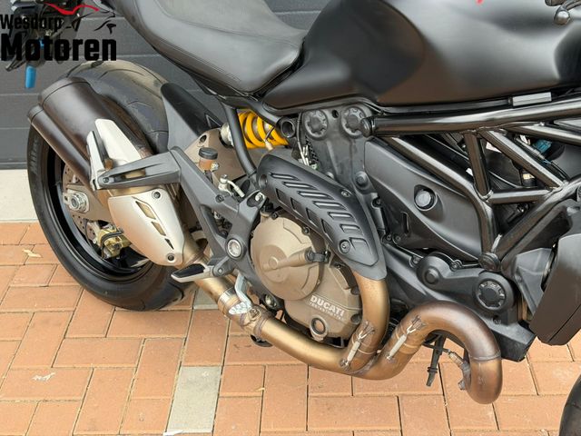 ducati - monster-821-dark