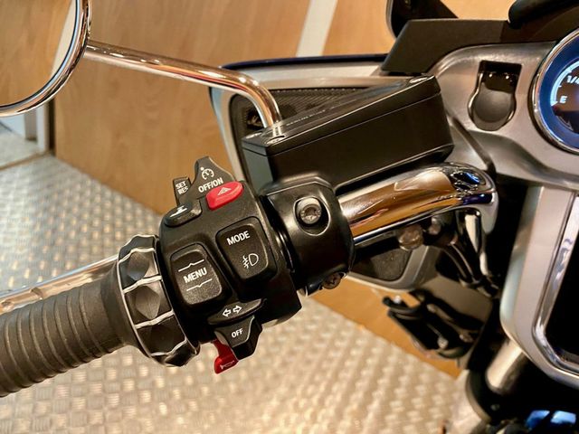 bmw - r-18-transcontinental