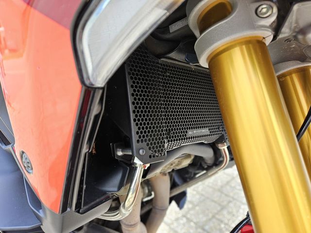 ducati - multistrada-v4-s-pikes-peak