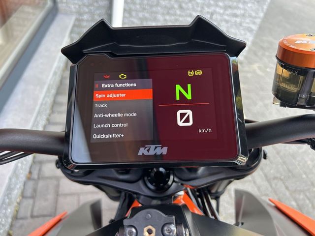 ktm - 1290-super-duke-r