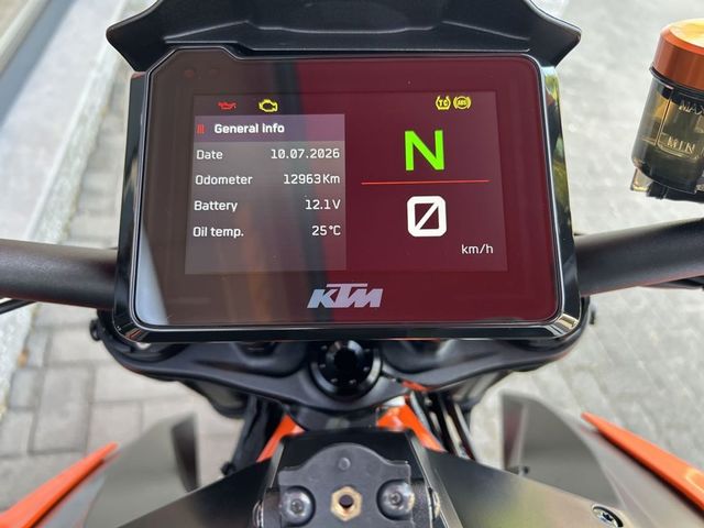 ktm - 1290-super-duke-r