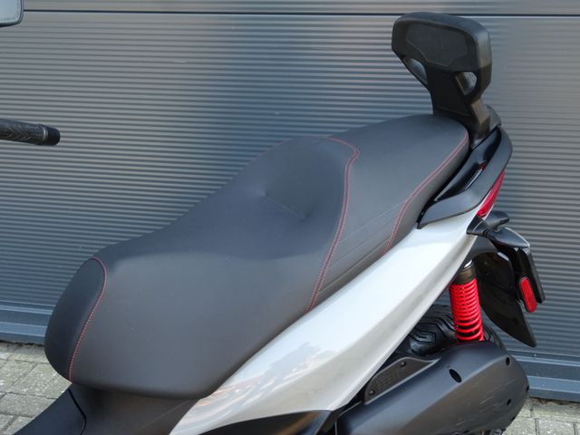 piaggio - mp3-300-hpe-sport