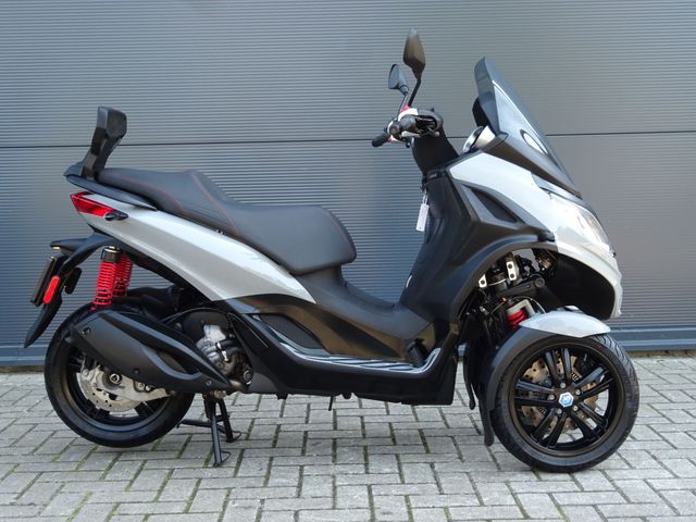 piaggio - mp3-300-hpe-sport