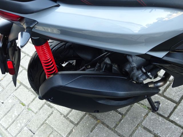 piaggio - mp3-300-hpe-sport