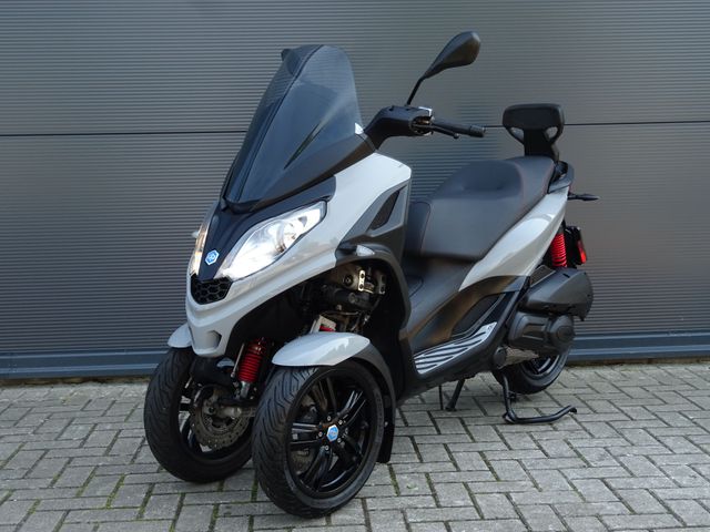 piaggio - mp3-300-hpe-sport