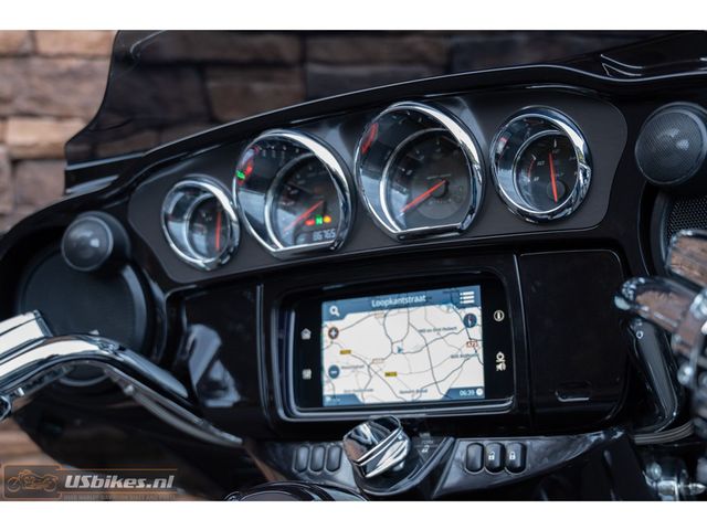 harley-davidson - street-glide-cvo-flhxse