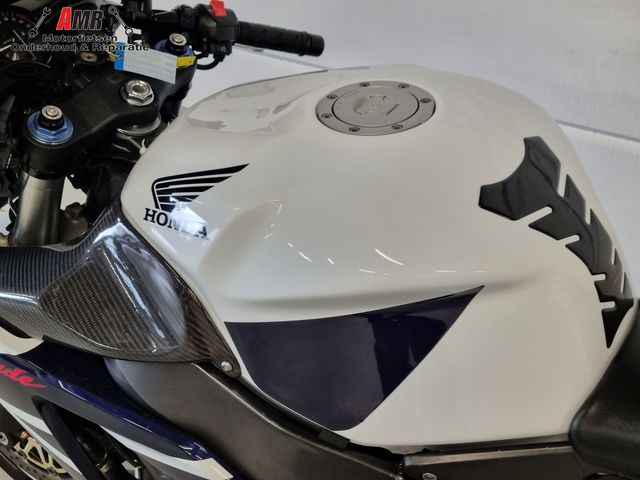 honda - cbr-900-rr-fireblade