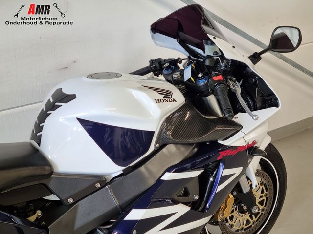 honda - cbr-900-rr-fireblade