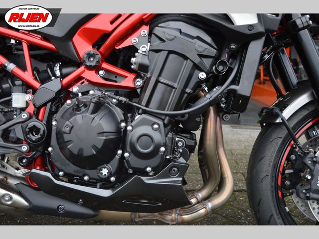 kawasaki - z900