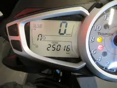 Triumph Street Triple 675 Zeer Strak! Arrow 2013 occasion – foto 12 van 15