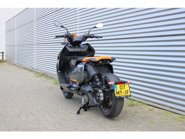 bmw - ce-04