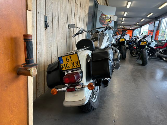 suzuki - vl-1500-lc-intruder