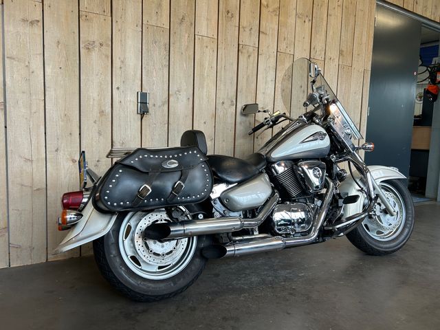 suzuki - vl-1500-lc-intruder