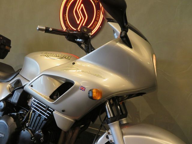 triumph - sprint-st-955