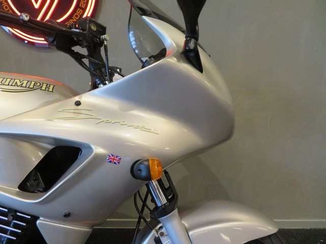 triumph - sprint-st-955