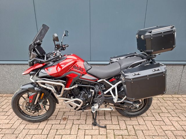 triumph - tiger-900-gt-pro