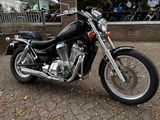 SUZUKI VS 400 INTRUDER