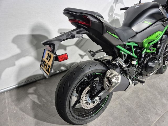 kawasaki - z900