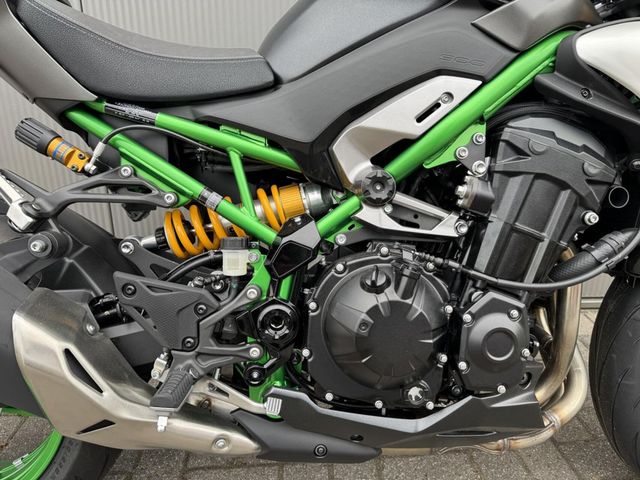 kawasaki - z900-se