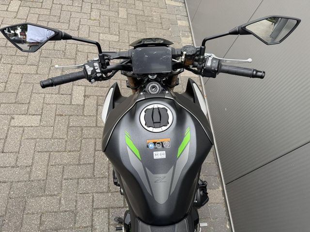 kawasaki - z900-se