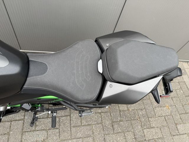 kawasaki - z900-se