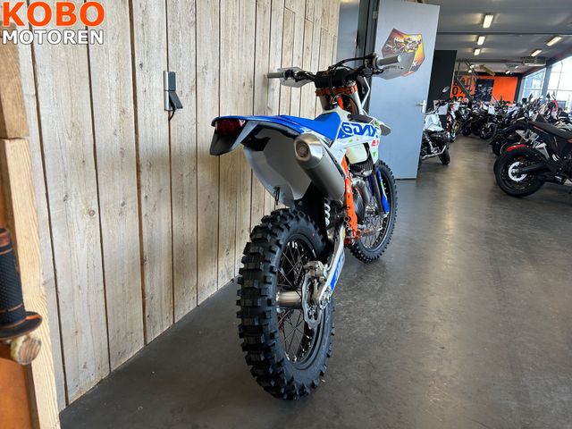 ktm - 500-exc-six-days