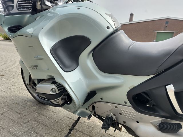 bmw - r-1100-rt