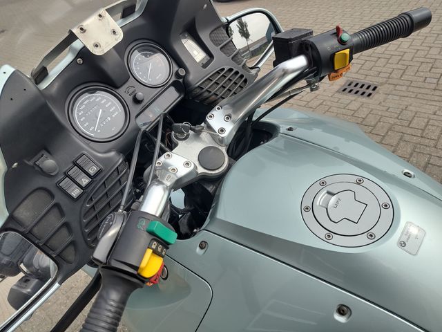 bmw - r-1100-rt