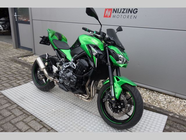 kawasaki - z900