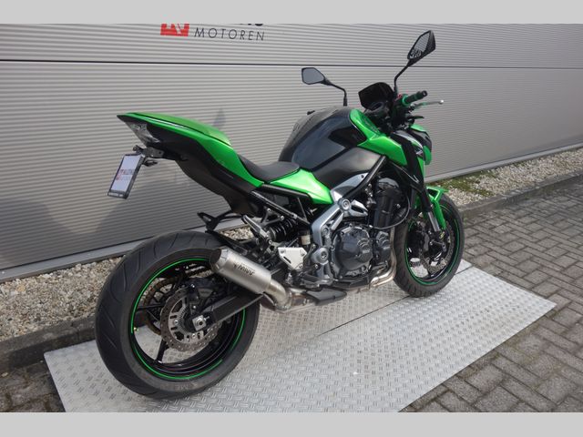 kawasaki - z900