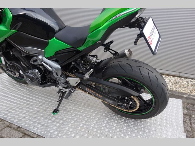 kawasaki - z900