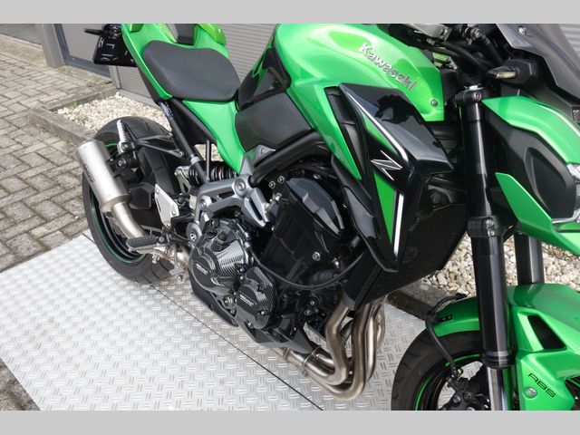 kawasaki - z900