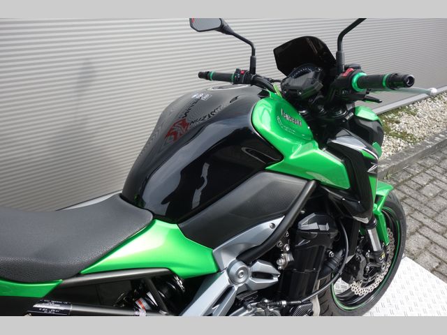 kawasaki - z900