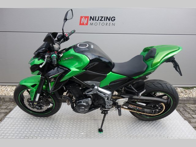 kawasaki - z900