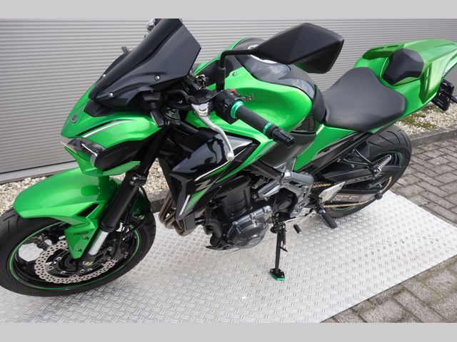 kawasaki - z900