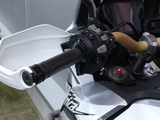 honda - crf-1000-l-africa-twin-adventure-sports