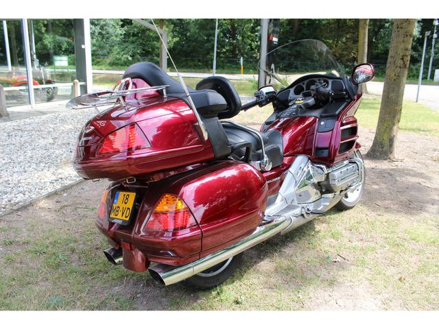 honda - gl-1800-goldwing-abs