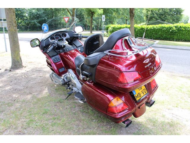 honda - gl-1800-goldwing-abs
