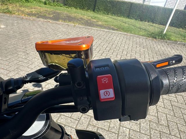 ktm - 790-duke