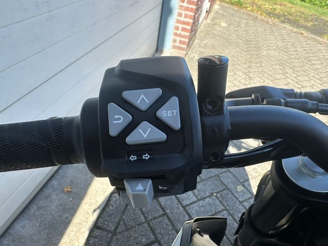 ktm - 790-duke
