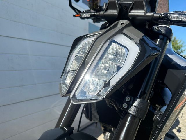 ktm - 790-duke