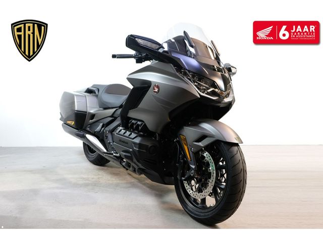 honda - gl-1800-goldwing-bagger-dct