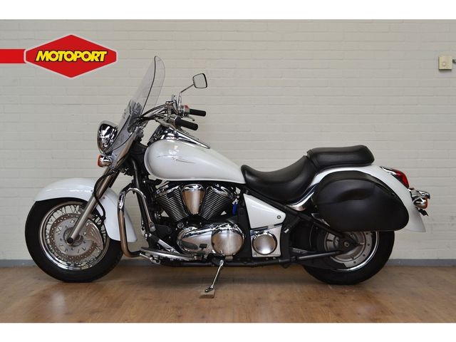 kawasaki - vn-900-classic