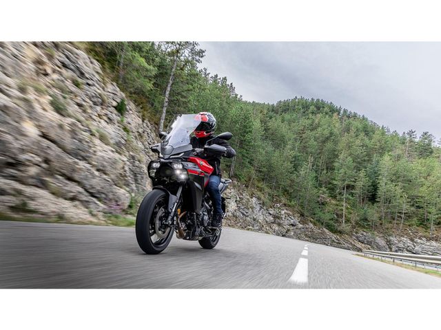 yamaha - tracer-9