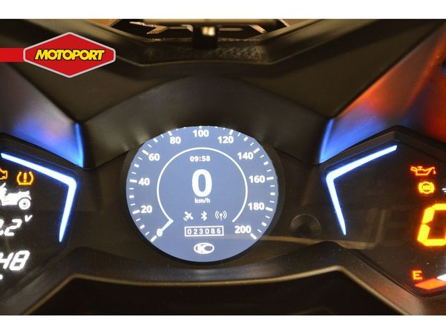 kymco - ak-550